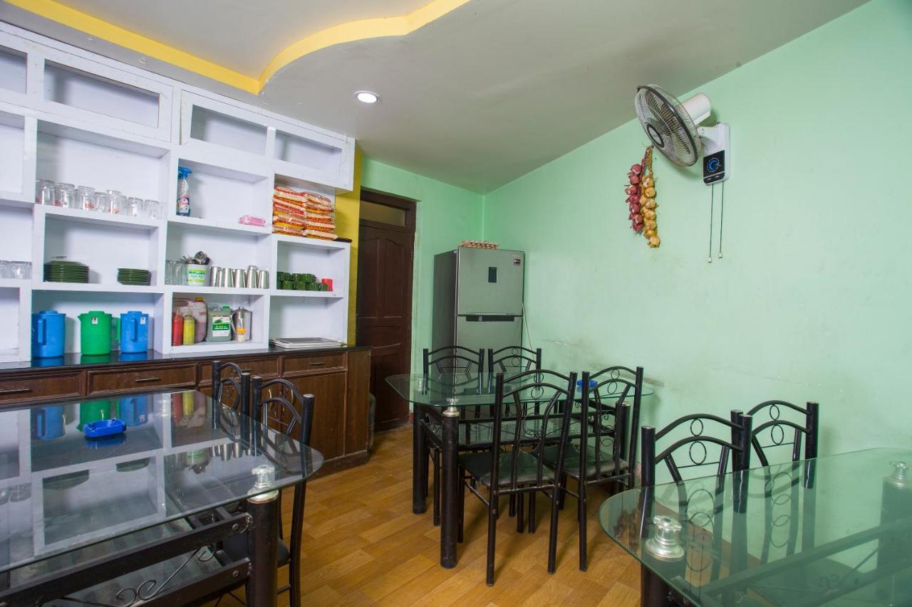 Oyo 161 Ram Janaki Hotel Catmandu Exterior foto